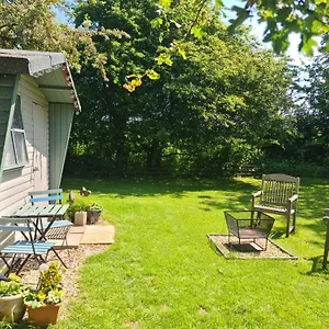 Luxury tent The Potting Shed, Manuden